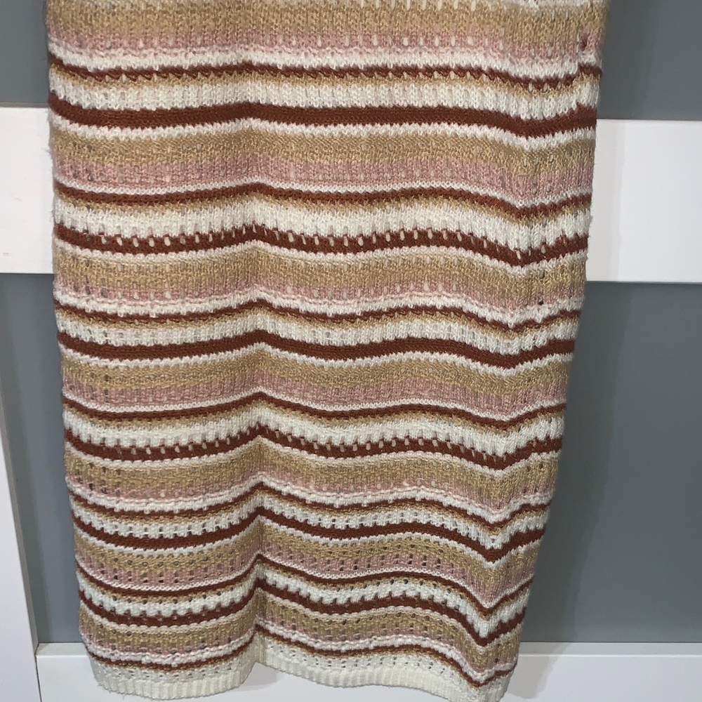 Olive & Oak Beige Striped Midi Dress - Picture 9 of 9
